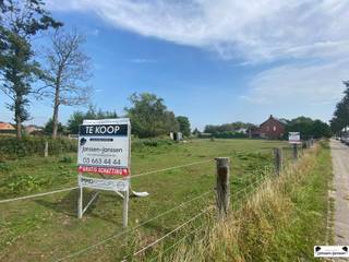 Bouwgrond voor een open bebouwing, opp. perceel  1517m² Centraal gelegen bouwgrond in Wuustwezel is een verkaveling van 3 bouwgronden. Het gaat hier...