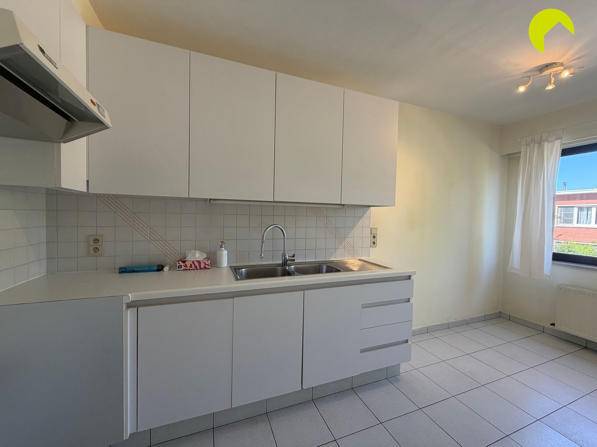 Goed onderhouden appartement met twee slaapkamers! - foto 4