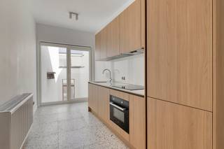 Mechelen: Volledig gerenoveerde duplex met 1 slaapkamer en gemeenschappelijk terras in het centrum te huurGelegen in een prachtig gerenoveerd pand in...