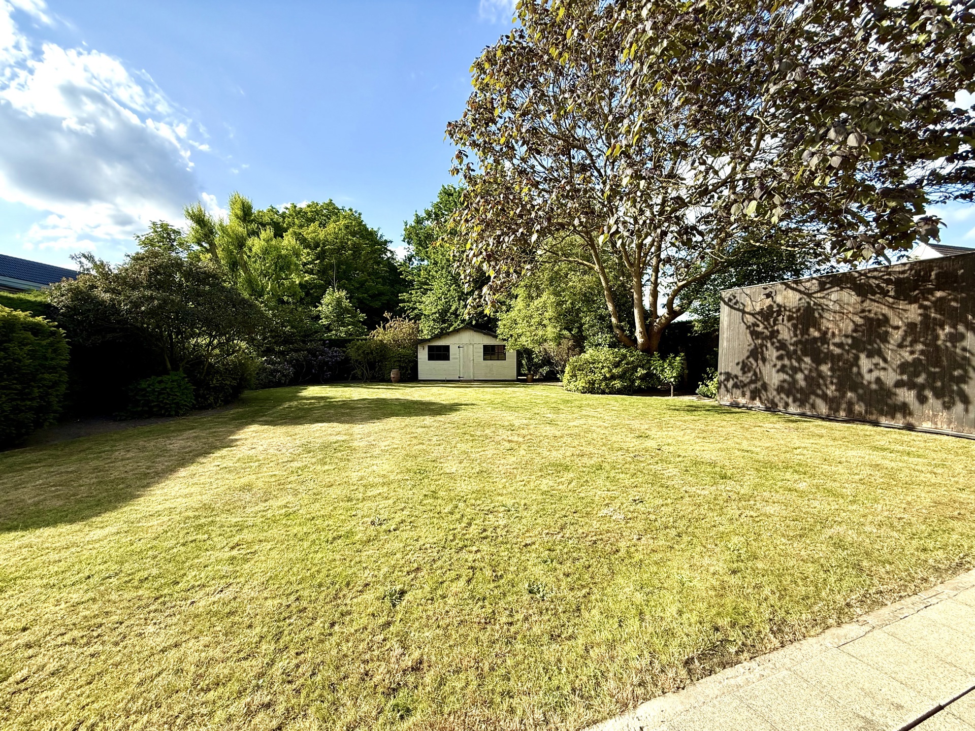 TOPgelegen degelijke VILLA met extra bouwgrond op 1137m2 - foto 2