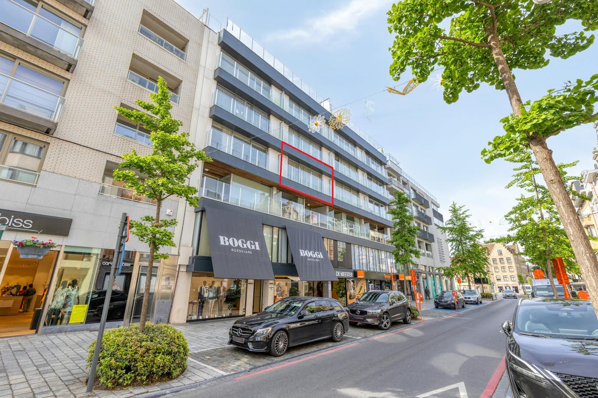 Appartement met 2 slaapkamers in centrum Roeselare te koop - foto 2