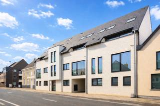 Laatste duplex te koop in residentie Molendijkhof, Borsbeke.Het appartement is gelegen in het rustige Borsbeke (Herzele) langs de provincieweg die...