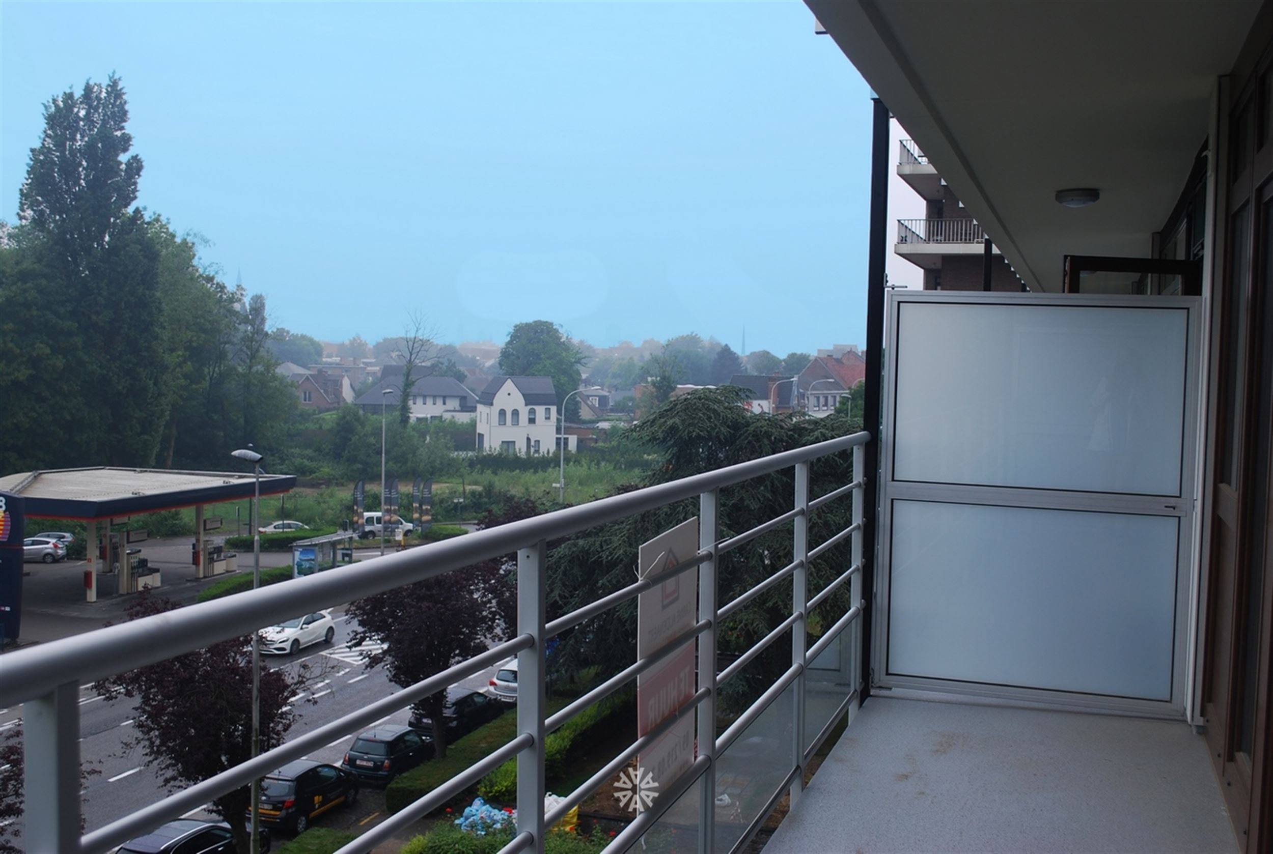 Twee slaapkamer appartement met 2 terrassen - foto 4