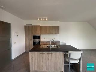 Wenst u een bezoek te brengen aan dit appartement maak dan snel een afspraak online 24/24 en 7/7 via de knop: "Bezoek plannen".Het is niet mogelijk...
