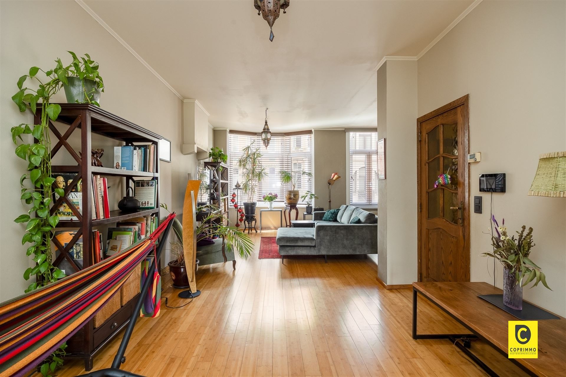 Zeer ruime bel-etage met tuin nabij Rivierenhof ! - foto 5