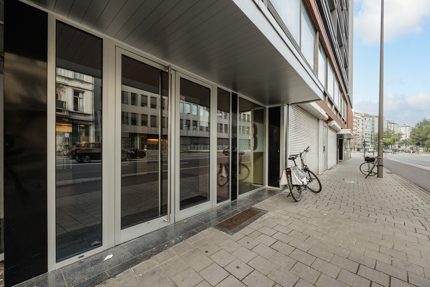 Instapklare en gemeubelde studio te koop in Antwerpen op de 7e verdieping van een verzorgd gebouw aan het Stadspark - foto 5