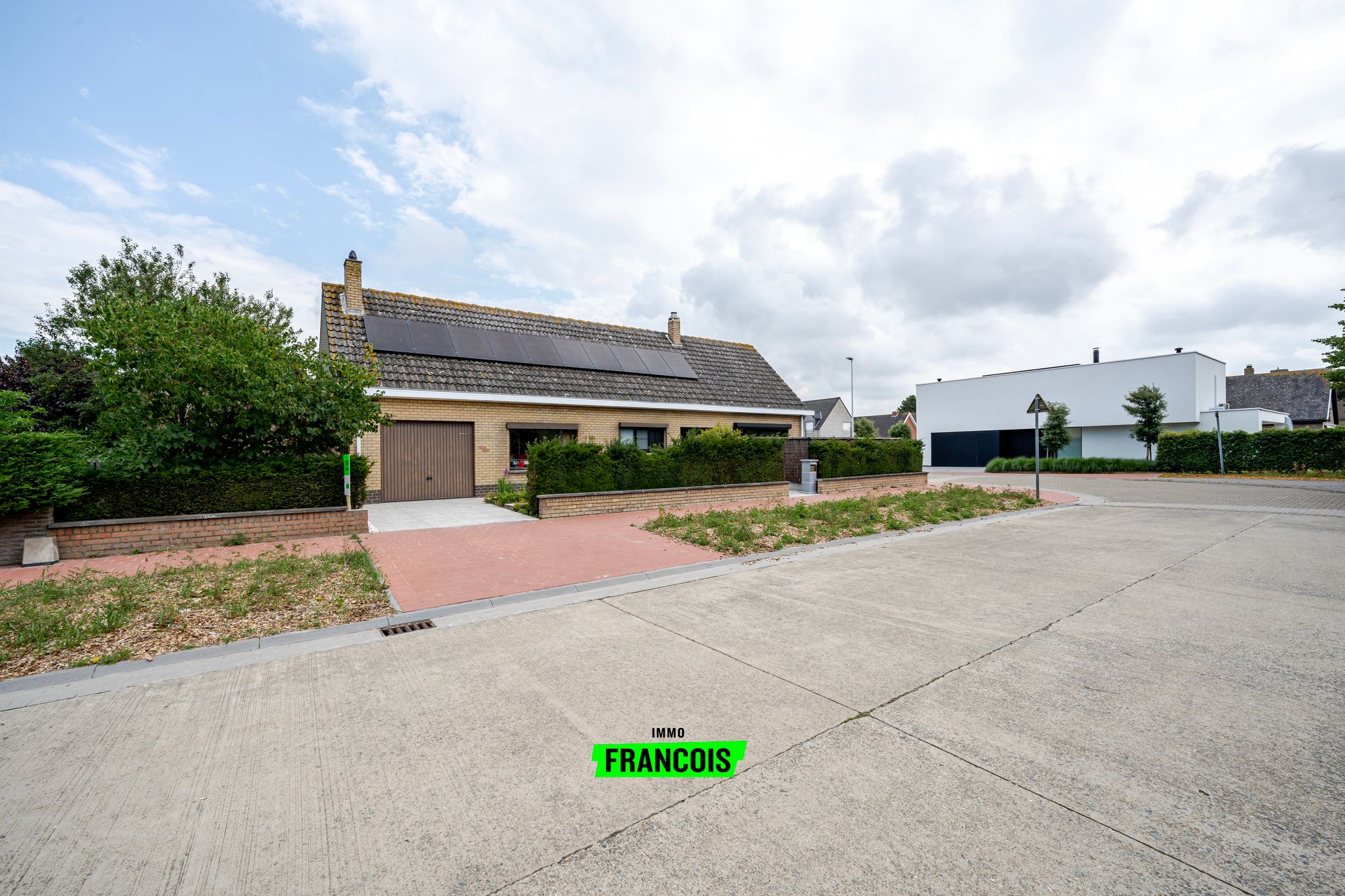 House for sale in Ostend with 3 bedrooms - photo 2