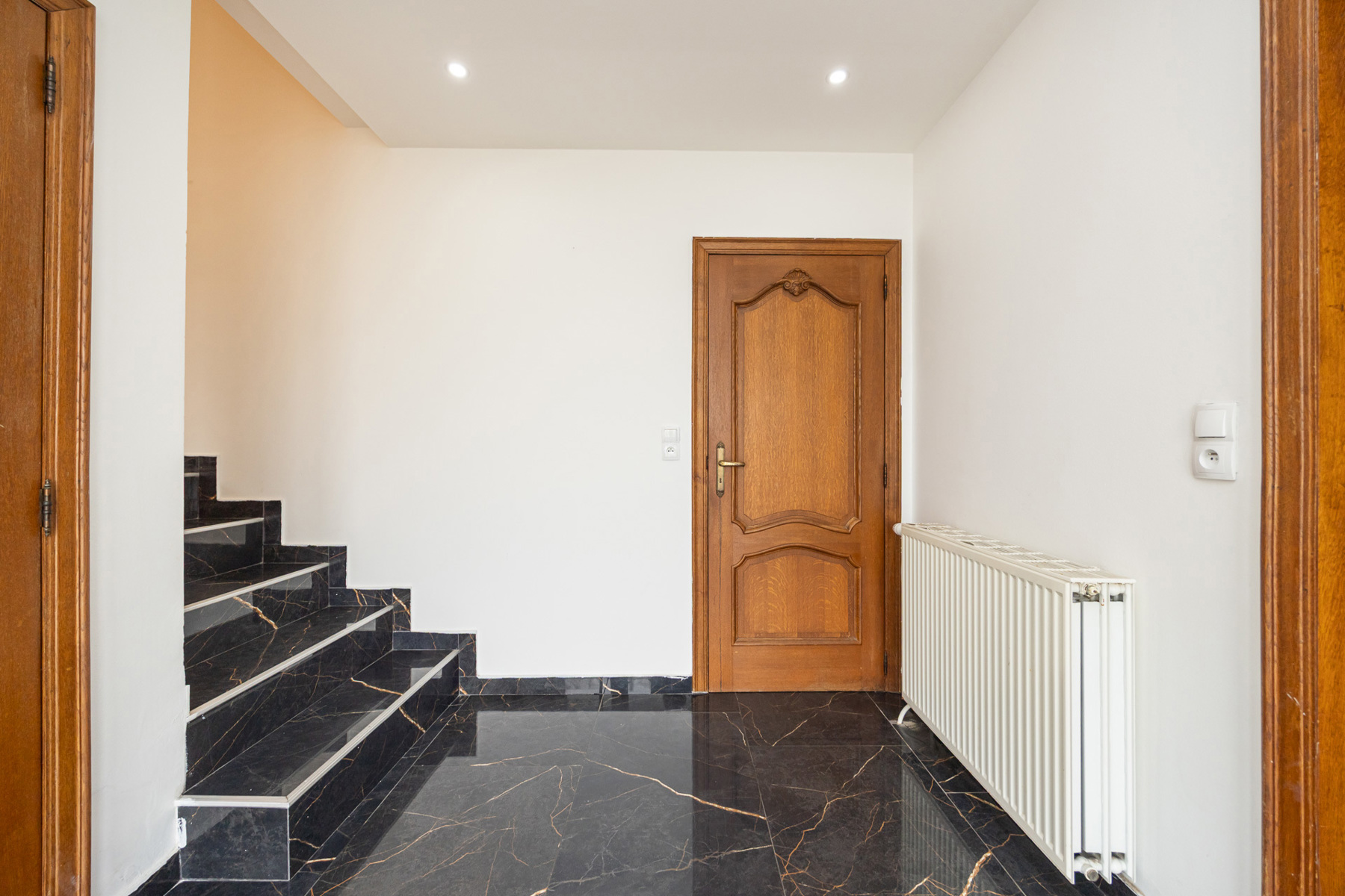 Deels gerenoveerde vrijstaande woning met tuin in Tessenderlo-Ham - foto 3