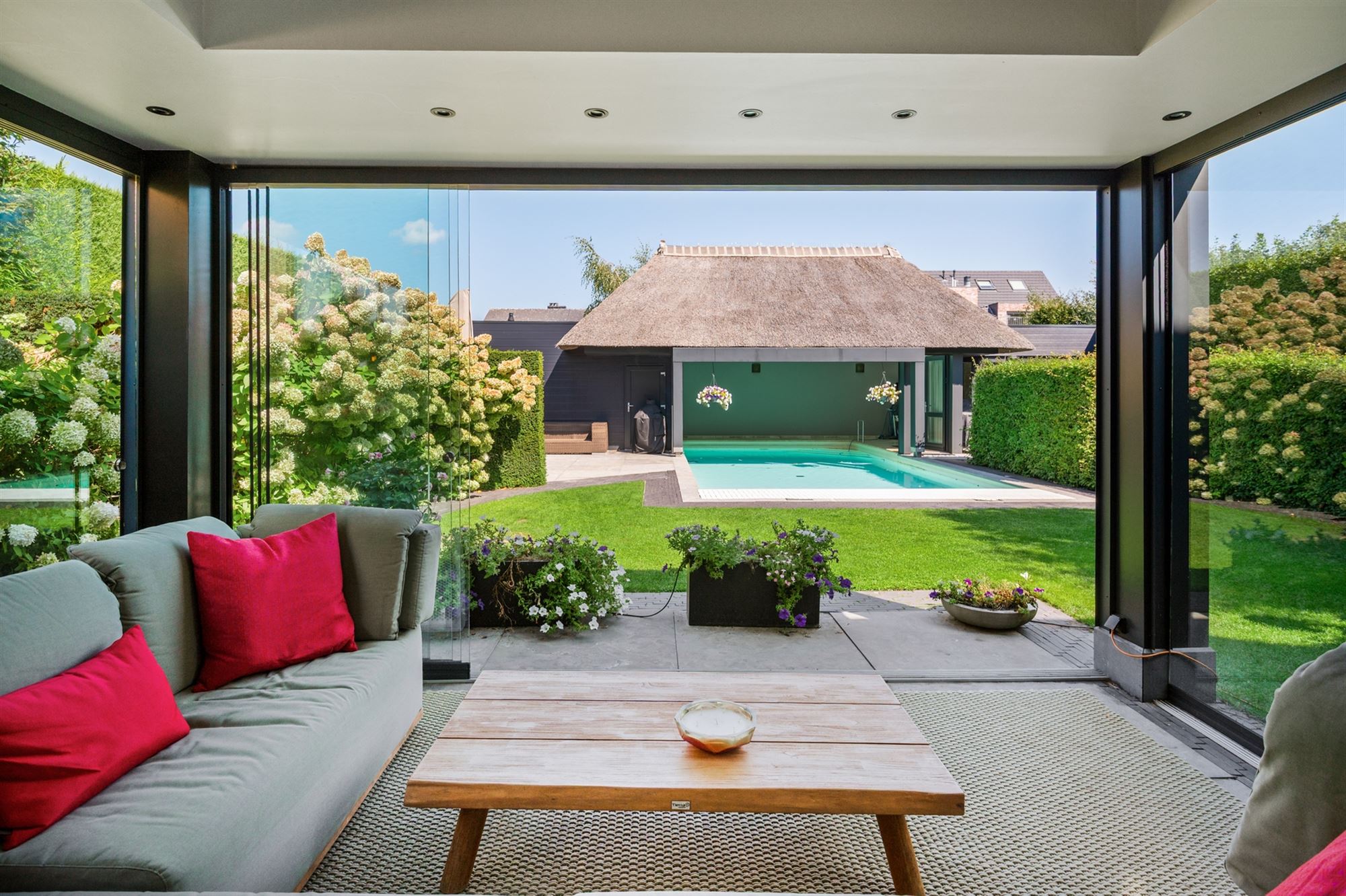 Luxe villa met zwembad op rustige, residentiële locatie - foto 4
