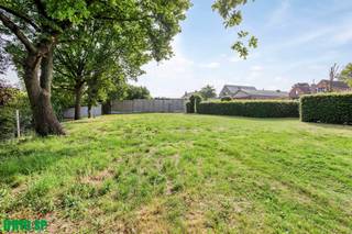 Bouwgrond voor open bebouwing op perceel van 5A 87CA in Bergom.Mooi gelegen bouwgrond voor open bebouwing met een oppervlakte van 587 m², aangeduid...