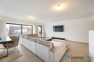 ALGEMEENIn het hart van Wommelgem vinden we dit recent (Bj. 2005) appartement terug in een mooi gebouw met parking . Met een bewoonbare oppervlakte...