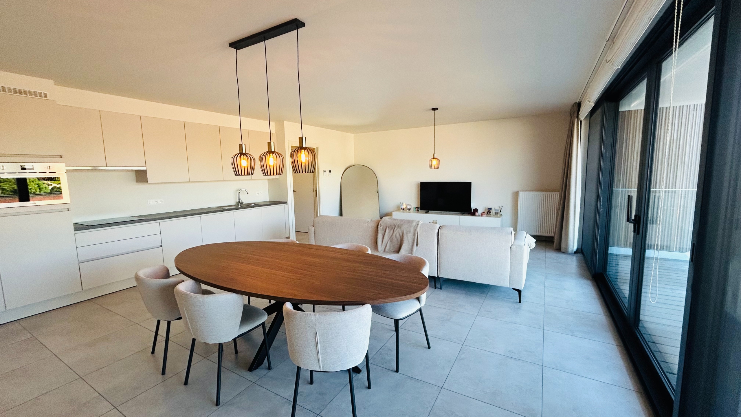 Ruim en verzorgd appartement met terras en autostaanplaats in residentie De Beuk - foto 2