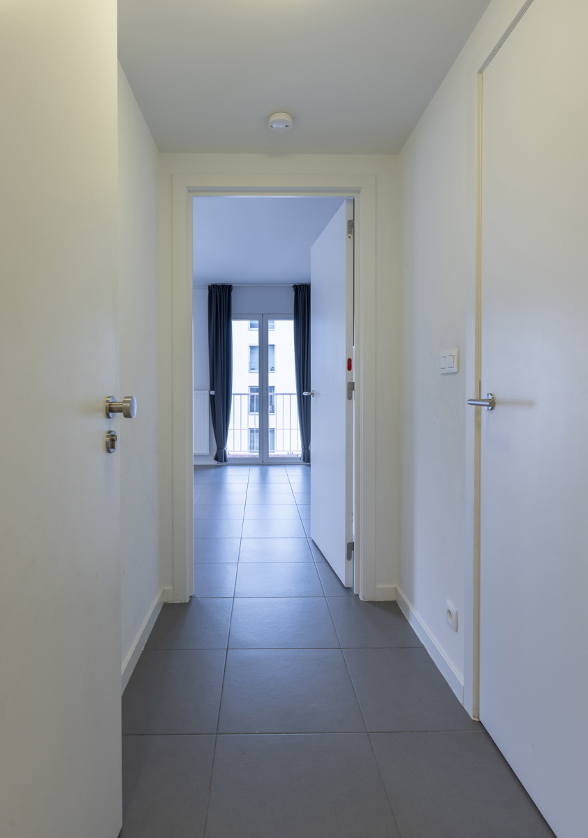 Lichtrijke studio in residentie Canal Wharf Brussel - foto 4