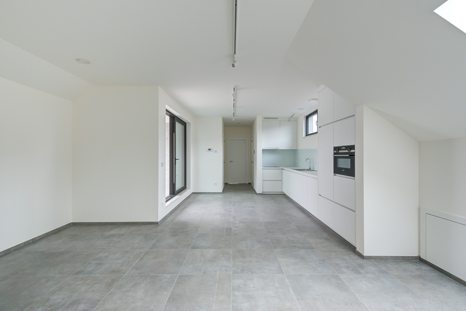 Apartment for rent in Bilzen-Hoeselt with 1 bedroom - photo 4