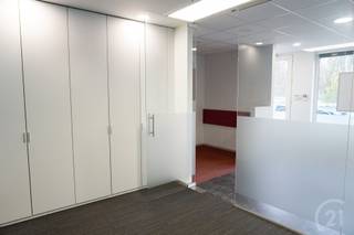 Handelspand te huur op topligging in MortselOp een uitstekende commerciële ligging aan de Krijgsbaan 136 in Mortsel bevindt zich dit handelspand op...