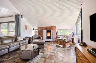 Ontdek uw nieuwe thuis in deze mooie ruime villa, gelegen in een serene doodlopende straat van het charmante Tombeek. Met een royaal terrein...