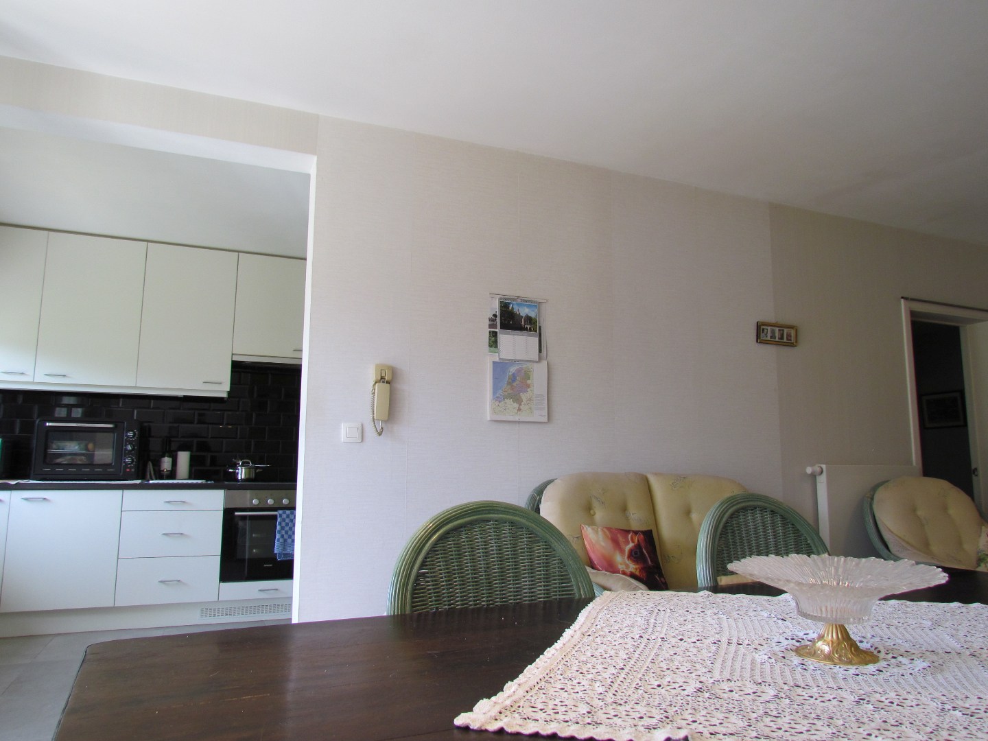 Ruim gelijkvloers appartement met tuin, terras en garagebox - foto 4