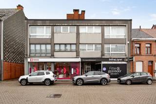 Appartement op de eerste verdieping met 2 slaapkamers en garage.Dit aangename appartement is gelegen op de eerste verdieping van een verzorgd gebouw...
