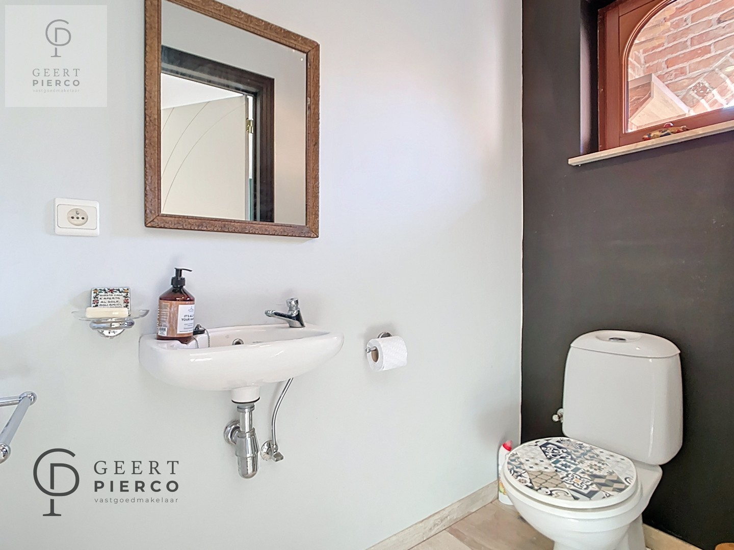 Ruime bungalow met drie slaapkamers en inpandige garage op een perceel van 10a37ca. - photo 5