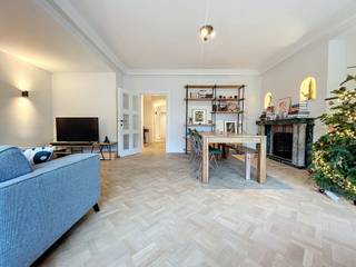BEZOEKAANVRAGEN ENKEL VIA DE WEBSITE IMMODAVINCI.BELigging:Dit stijlvol 3-slaapkamer appartement (146M2) werd met de grootste zorg en oog voor detail...