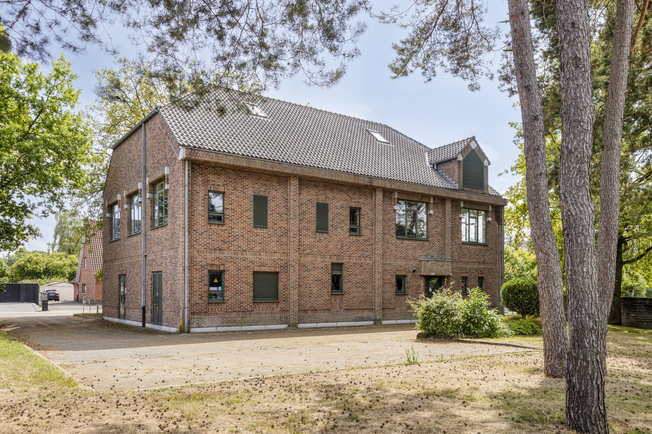 Commercial for sale in Heusden - photo 1