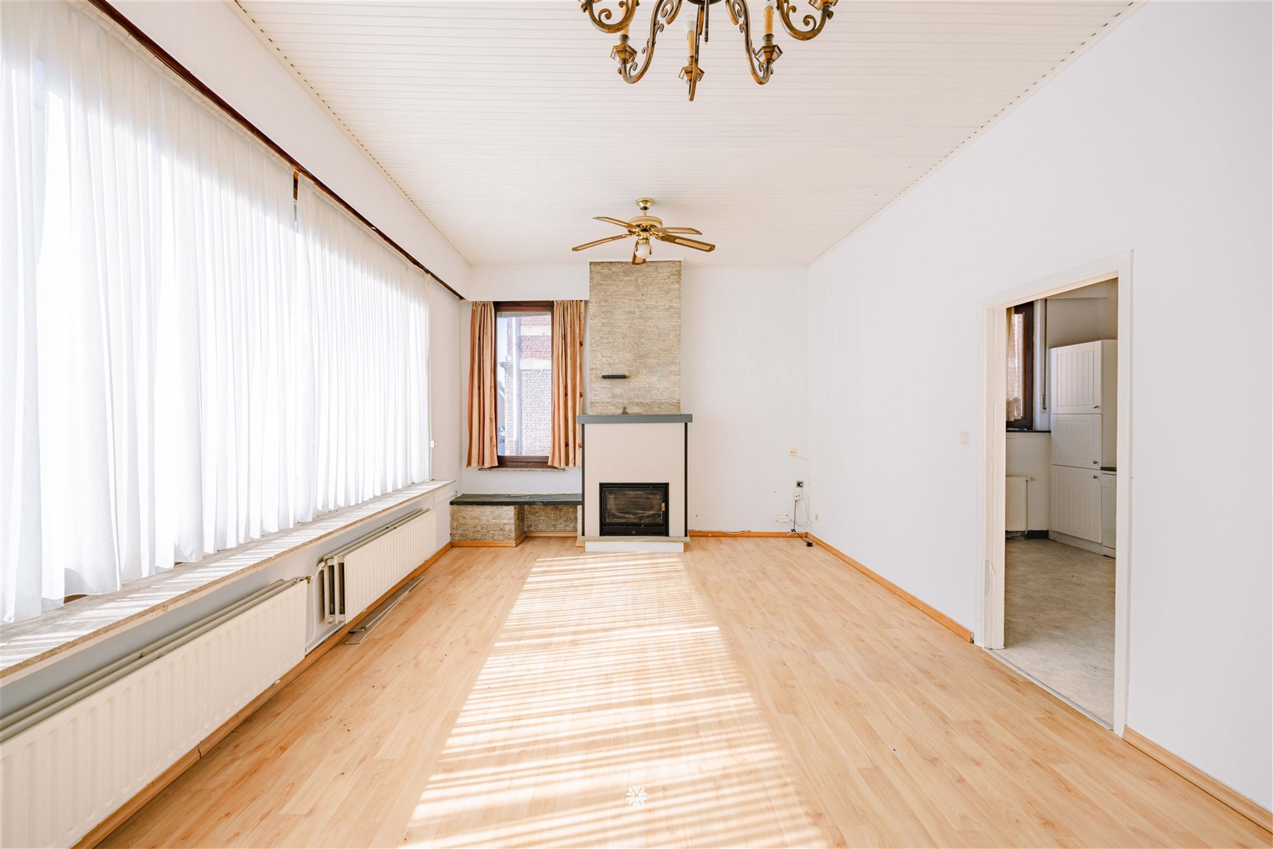 Te renoveren woning of projectgrond in het hart van Kallo - foto 5