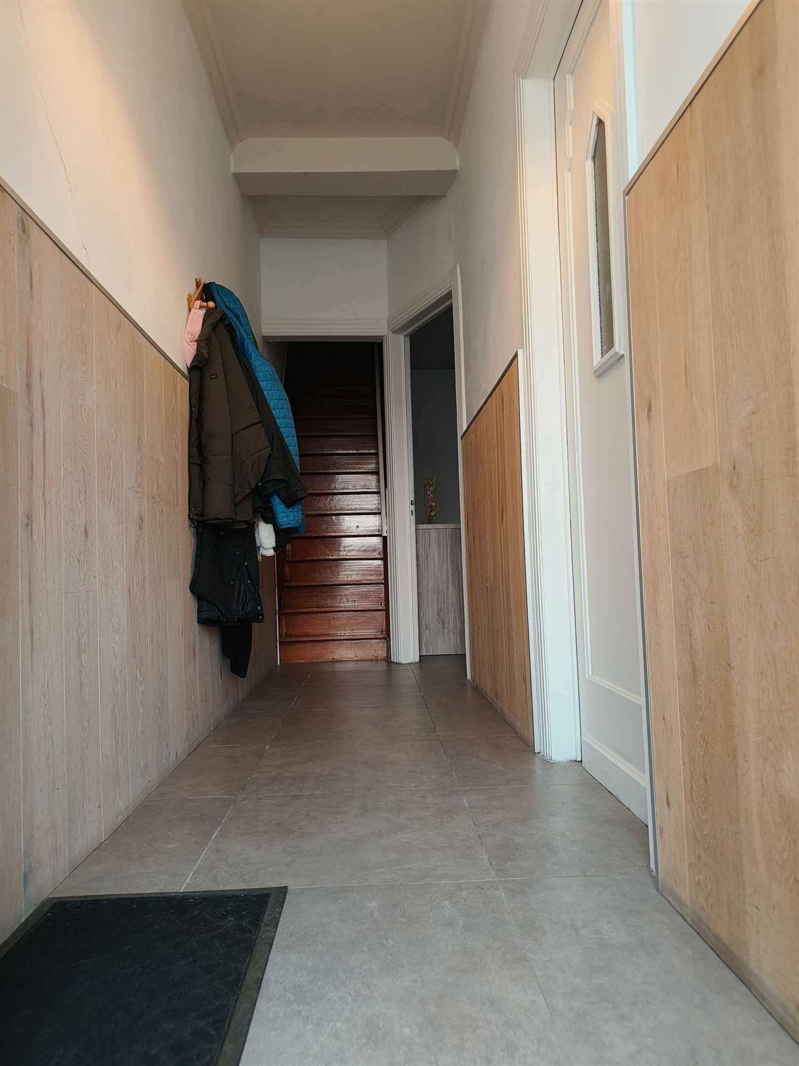 Fraaie, instapklare, lichtrijke woning met tuin, gelegen te Moen - foto 2
