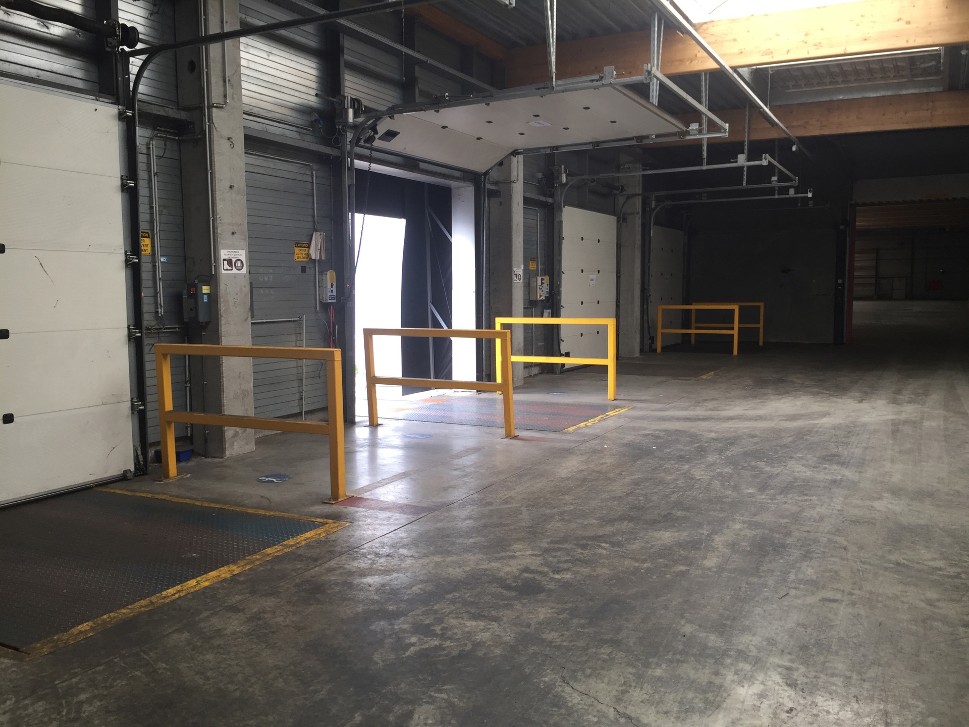 Commercial à louer à Ath - photo 3