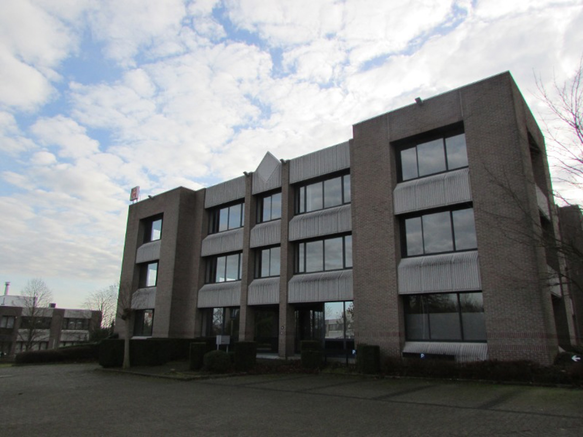 Commercial for rent in Zaventem - photo 1