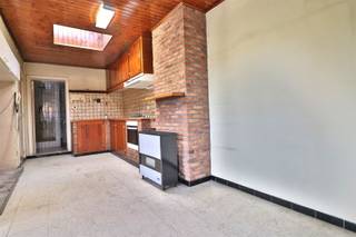 Charmant gelegen te renoveren woning met tuin nabij de Leieboorden.Op een rustige ligging in de Pontestraat in Marke, nabij de Leieboorden, wacht...