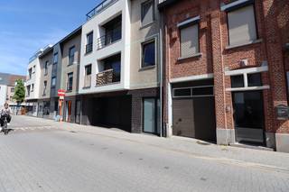 Twee-slaapkamer-appartement met terras in het bruisende centrum van Bornem. Dit appartement op de eerste verdieping beschikt over een...