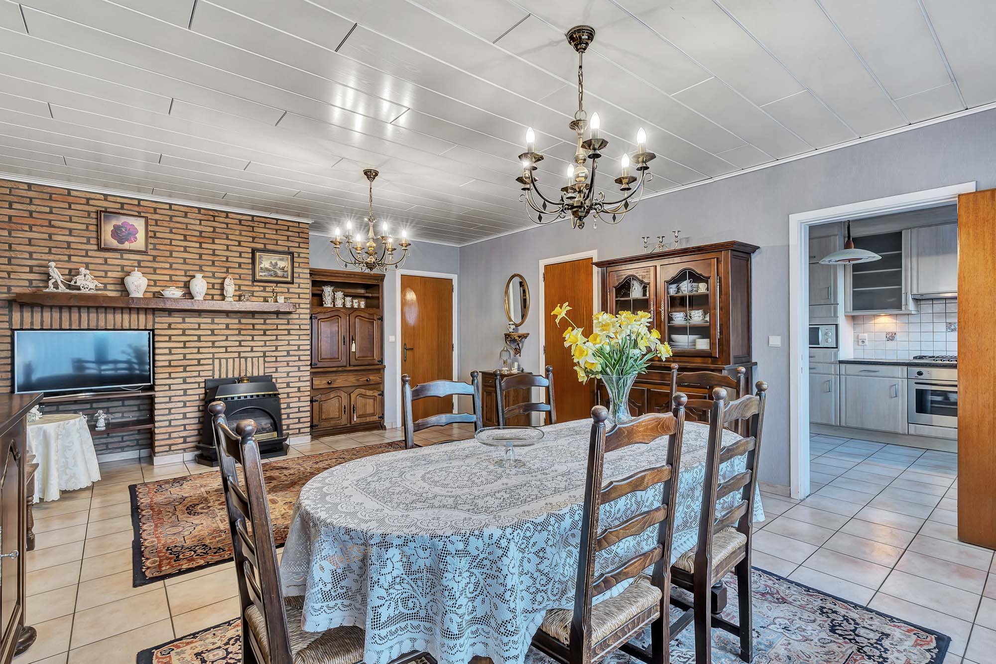 Woning met potentieel en commerciële ruimte - foto 4