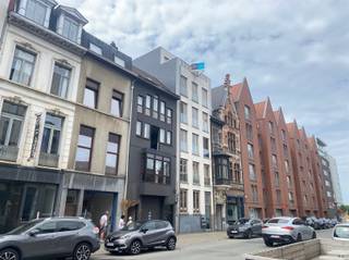 ANTWERPEN - 't Zuid: Casco duplex-penthouse met 2 slaapkamers en 2 terrassen en zijdelings Scheldezicht Gelegen tussen de Waalse Kaai en de...