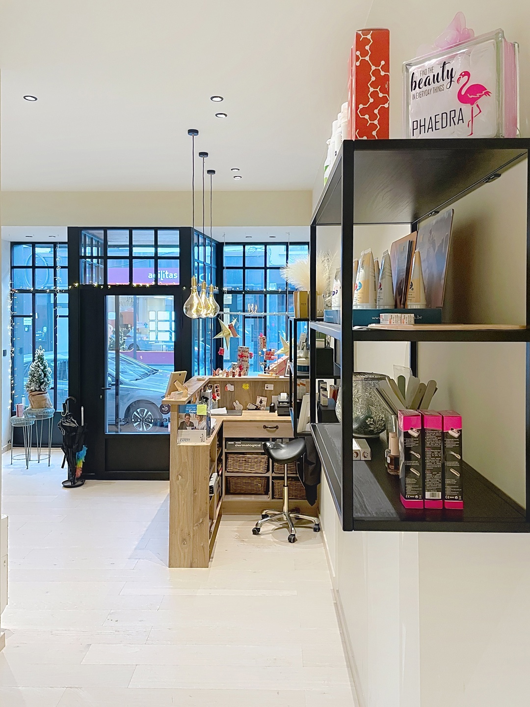 Charmant en volledig instapklaar handelspand met woonst - foto 3