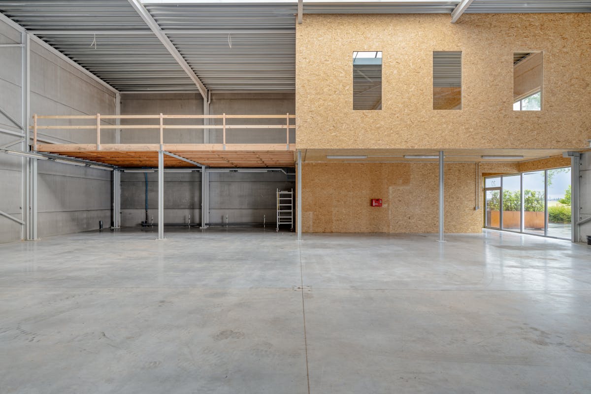 Instapklare en strategisch gelegen loods te huur 350 m² - foto 5