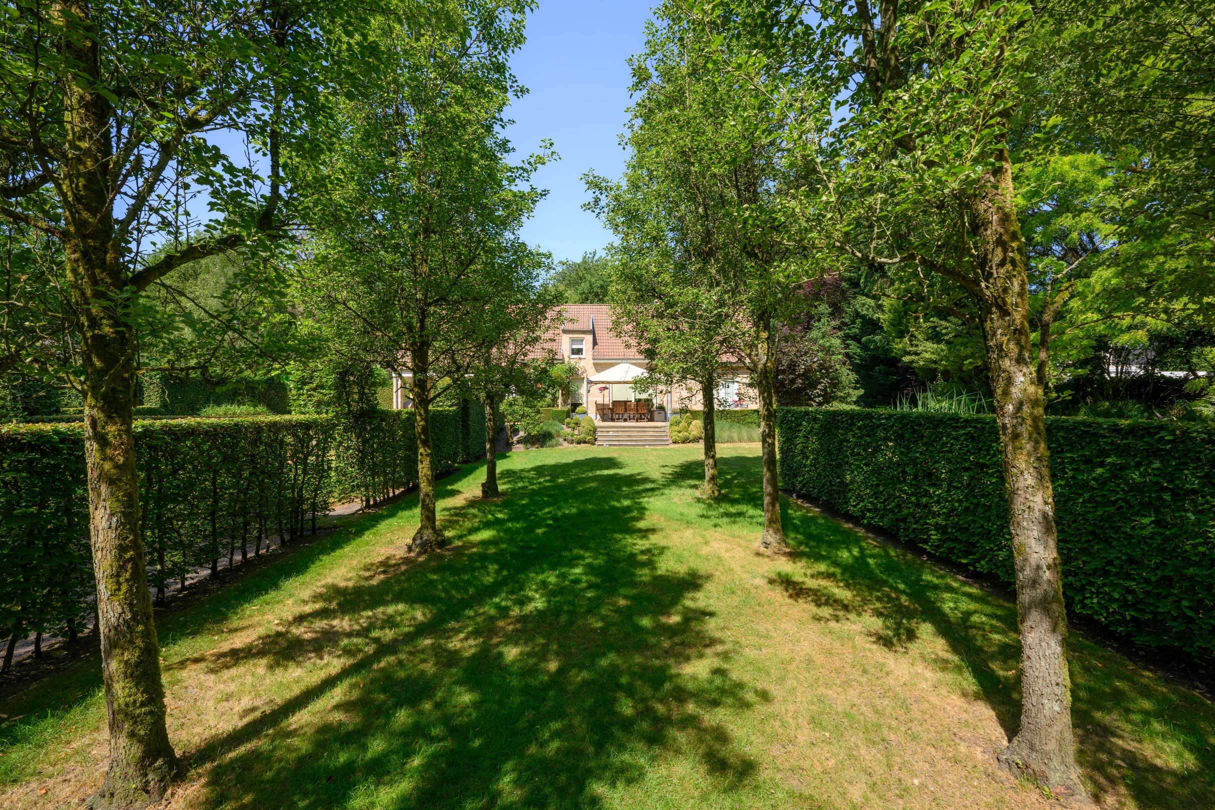 Fraaie villa met parktuin en tal van mogelijkheden over natuurdomein! - foto 5