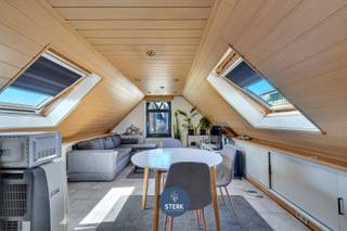APPARTEMENT MET VERHUURDE STUDIO + 2 GARAGES IN HET CENTRUM VAN LANAKEN ! <br /><br />We vinden dit appartement + studio met een bewoonbare oppervlakte van 109 m² + 18 m² terug op een perceel van 35a 10ca in Lanaken. <br /><br />Voor meer informatie, neem zeker een kijkje op onze website via de volgende link: <br />https://www.sterkvastgoedmakelaars.be/detail/te-koop-appartement-lanaken/7627127?dosearch=True&flowstatus=ForSale,ForSaleReserved,ForSaleWithBid,ToCompleteForSale,SoldUnderReserve,Sold&pageindex=1&pagesize=12&searchpage=ForSale&sortdirection=DESC&sortfield=pub_flowstatus&transactiontype=Sale