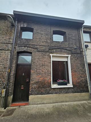 KAPELSTRAAT 108 2840 TERHAGEN: VERKOCHT !!Woning met twee slaapkamers, terras en zonnepanelen! Deze woning bevindt zich in een rustige doodlopende...