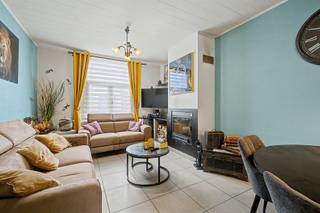 Op te frissen gezinswoning op een uitstekende locatie in Melsele (239m²) Dit betreft een gesloten bebouwing met stadstuin op een uitstekende locatie...