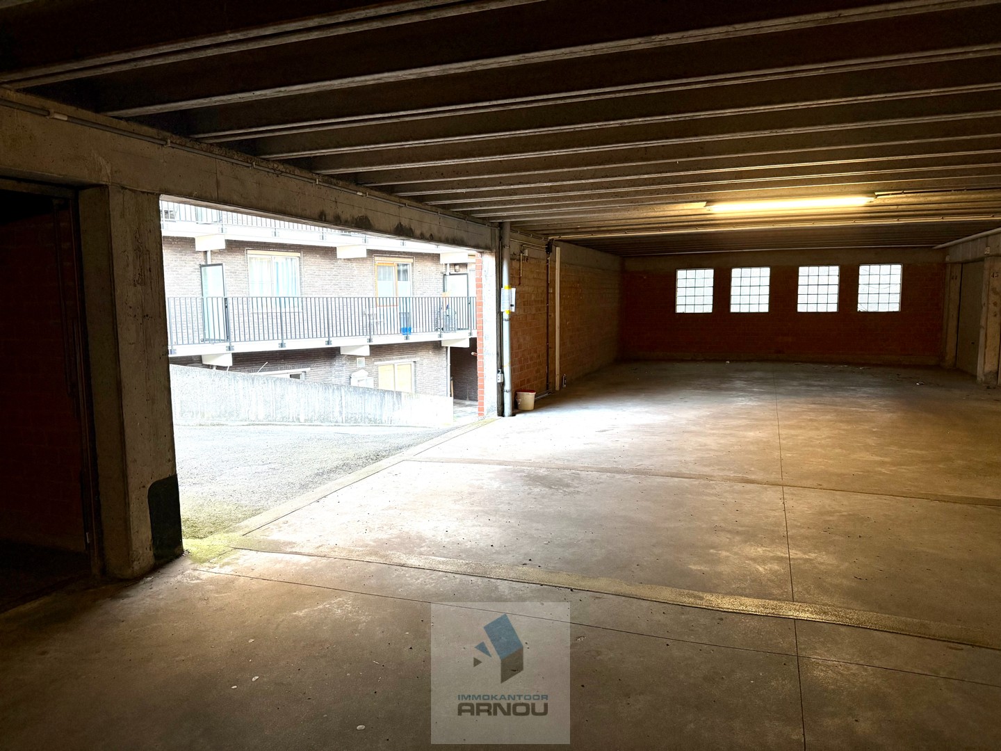 Ruime dubbele garagebox in het centrum Deinze – ca. 30 vkm - foto 4