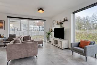 Are you looking for an energy-efficient home in an absolute top location in Anzegem? This cozy 3-bedroom family home combines peace, greenery...