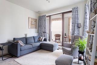 Dit ruime éénslaapkamerappartement van ca 79 m² bevindt zich in residentie 'Broetgans', onderdeel van de fantastische realisatie 'De Dams' in de...