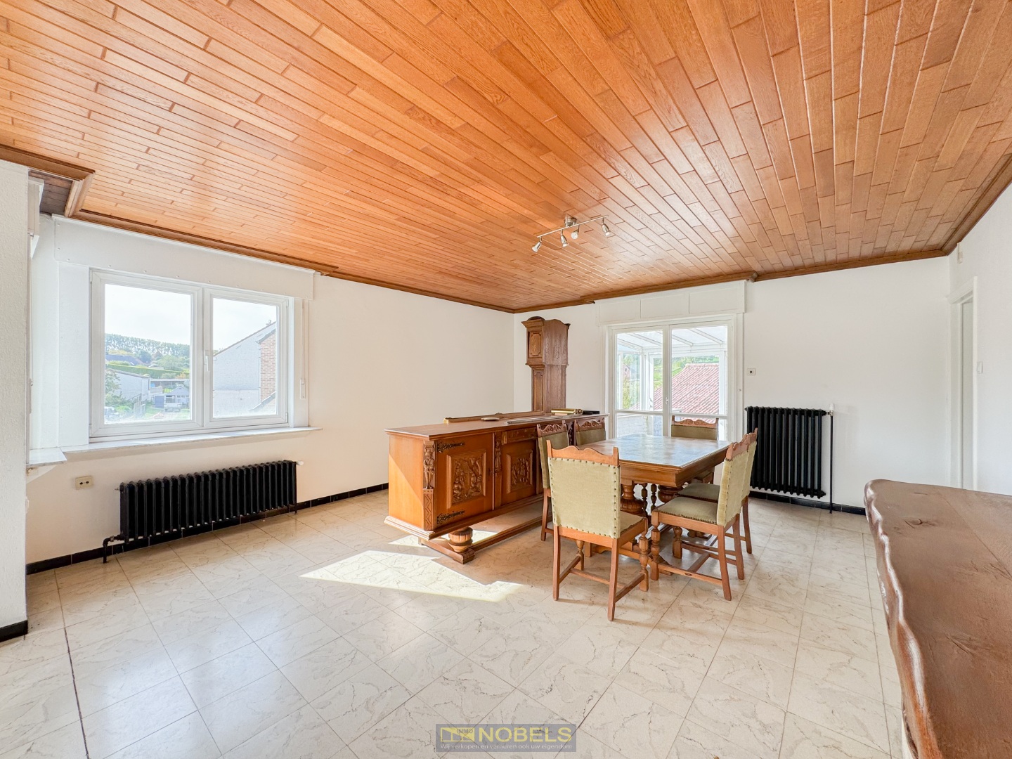 Te koop, ruime gezinswoning met loods op landelijke ligging te Brakel! - photo 5