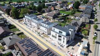 Nieuwbouw appartement (Duplex) met 2 slaapkamers in het project De Poort van Winge.Uitstekend gelegen nabij het Gouden Kruispunt met een ideale...