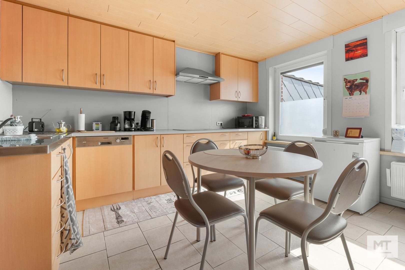 Opbrengsteigendom bestaande uit handelsruimte en 2 appartementen in centrum Beselare - foto 4