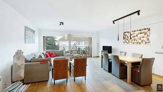 Ruim en licht appartement met open zicht in de KoningslaanDit ruim appartement ligt op een toplocatie in de Koningslaan, op wandelafstand van het...