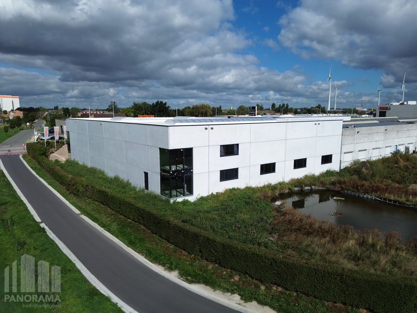KMO-UNIT VAN +/- 500 M² MET INPANDIG KANTOOR VAN 130 M² OP COMMERCIËLE LIGGING AAN GENTSEWEG TE WAREGEM - foto 5