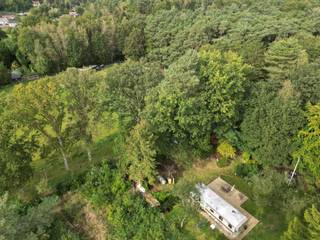 Op zoek naar een buitengewone woon- of verblijfplaats midden in de natuur?Deze uitzonderlijke eigendom biedt een zeldzame combinatie van charme,...