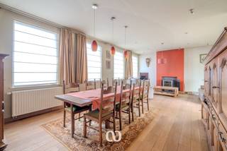 Eerste BEZOEKMOMENT 27/2. Maak zelf een afspraak via onze site.Ben je op zoek naar ruimte en prachtige verzichten? Deze woning biedt beide.Gelegen op...