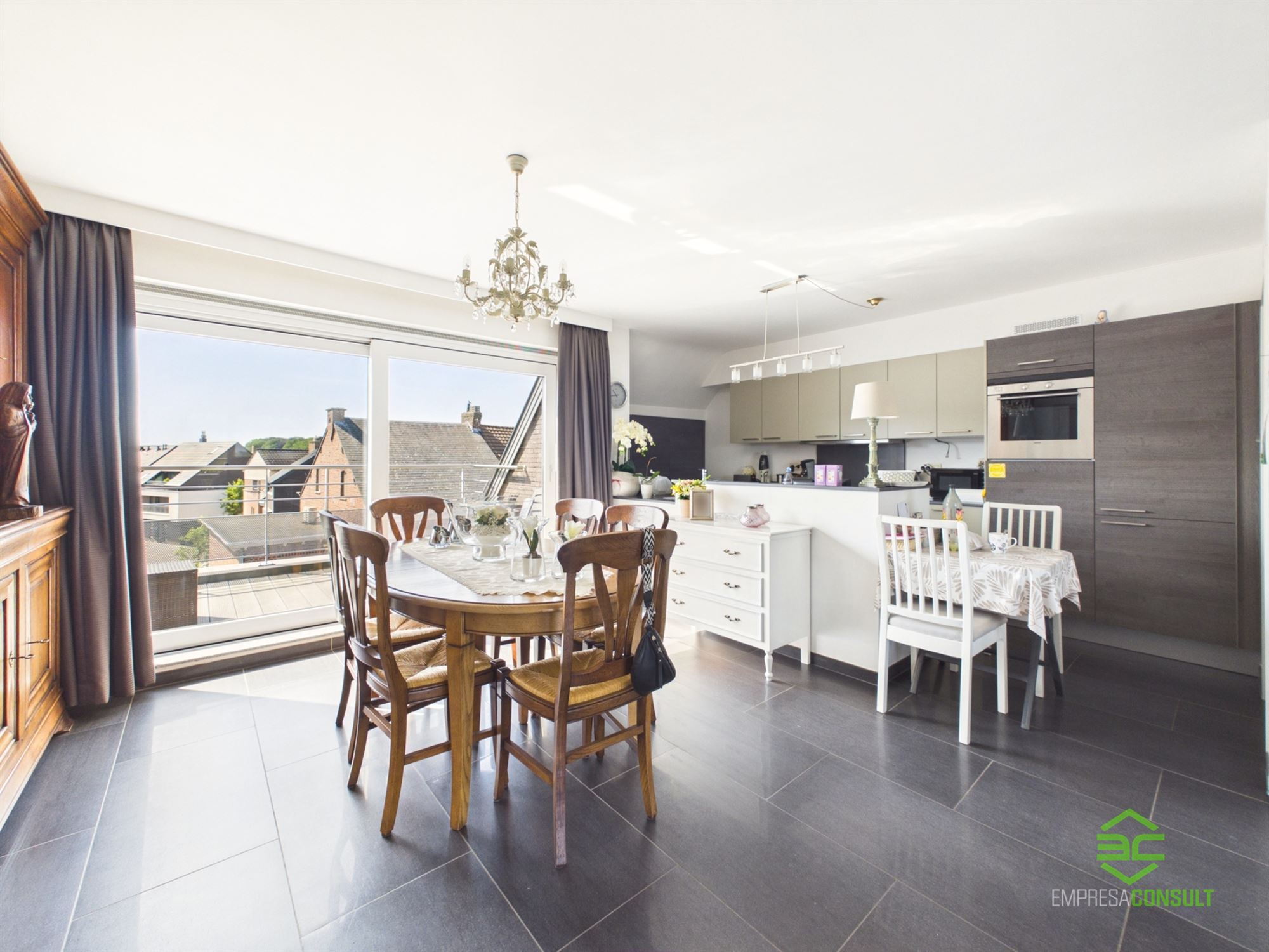 Ruim penthouse in het centrum met 2slpk en autostaanplaats! - foto 4